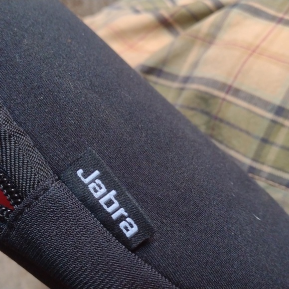 Jabra Wireless Headphones with Red Accents NWOT - Picture 3 of 3